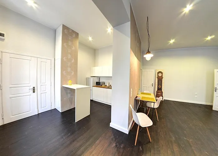 Bankiera By Good Time * Łódź